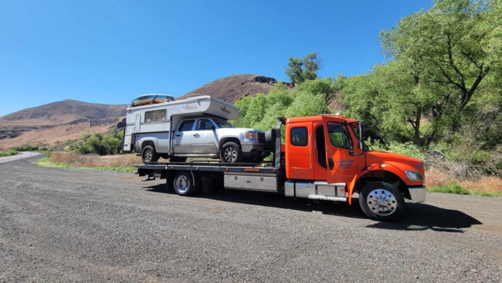 Roadrunner Towing Inc logo